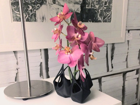 Emergent Vase in Black Natural Versatile Plastic