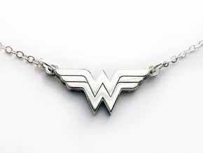 Wonder Woman Necklace in Polished Silver