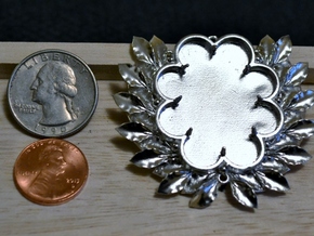 Laurels' Medallion in Polished Silver