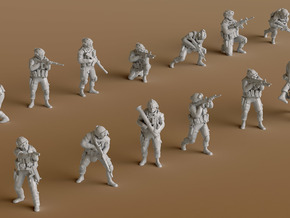 1:200 Soldiers Combat 1 Group 1 - 13 in Tan Fine Detail Plastic