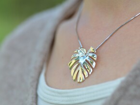 Monstera Pendant in Polished Silver