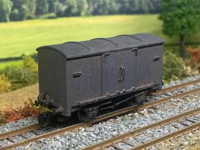 Lyton and Barnstable van N Gauge in Tan Fine Detail Plastic