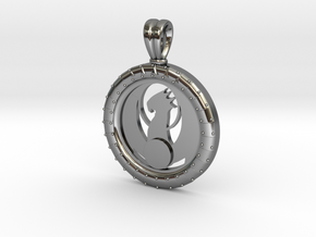 Izzet Pendant in Fine Detail Polished Silver