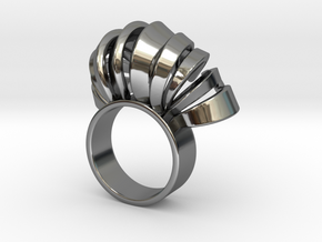 Nasu Ring Size 7 in Fine Detail Polished Silver