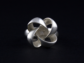 Knot Ring Size 7 in Polished Silver