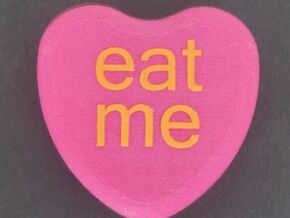 Candy Heart "eat me" - Pink/Yellow in Full Color Sandstone