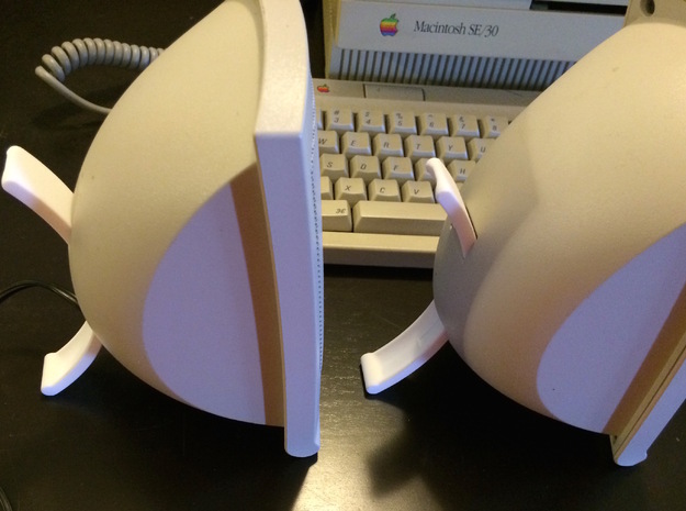 AppleDesign Powered Speakers II - replacement leg in White Processed Versatile Plastic
