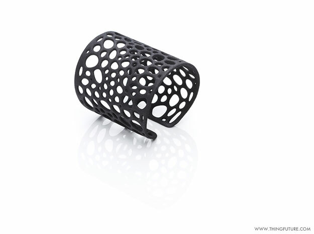 Voronoi bracelet (SMALL) in Black Natural Versatile Plastic