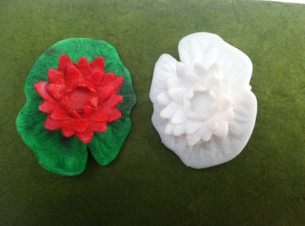 Lilypad Pendant in White Natural Versatile Plastic