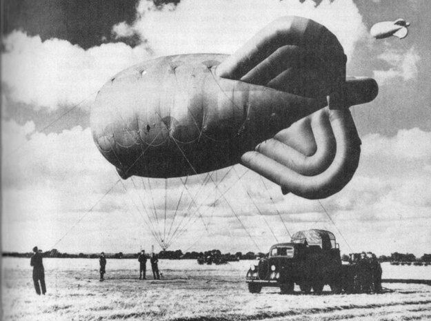 Allied Barrage Balloon WW2 1/700 scale in Tan Fine Detail Plastic