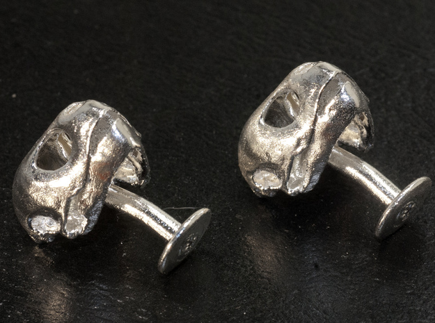 Loggerhead Cufflinks With Mandible in Natural Silver