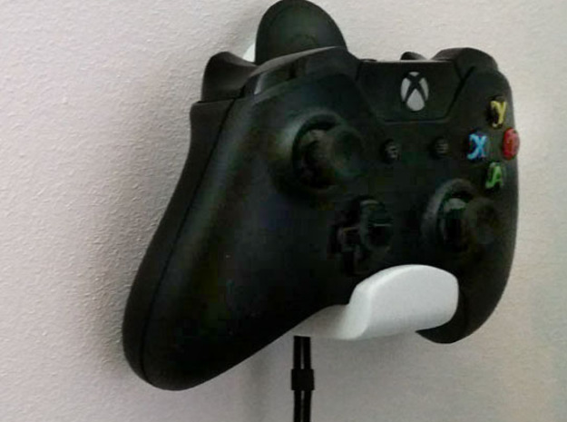 Xbox One & Oculus Remote Wall Mount in White Natural Versatile Plastic