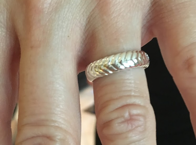 V Ring3  in Fine Detail Polished Silver: 6.5 / 52.75