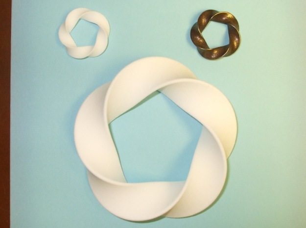Python 3-5 Torus Knot Large in White Processed Versatile Plastic