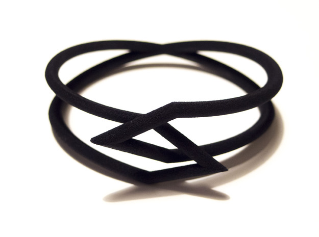 Interlocking Triangles Bracelet in Black Natural Versatile Plastic