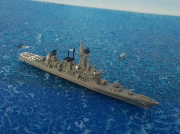 1/2000 JS Hatakaze-class destroyer in Tan Fine Detail Plastic