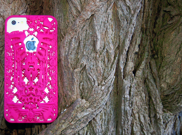 Kraai iPhone 5 Cover in Pink Processed Versatile Plastic