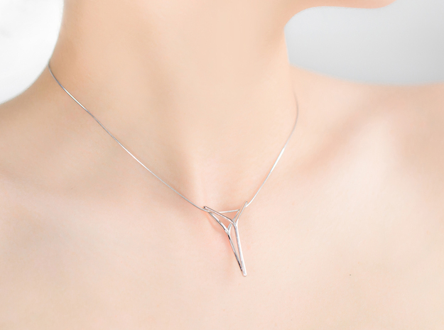 YOUNIVERSAL Fine Pendant. Soft Elegance in Polished Silver