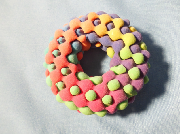 Color Möbius lattice (fat)