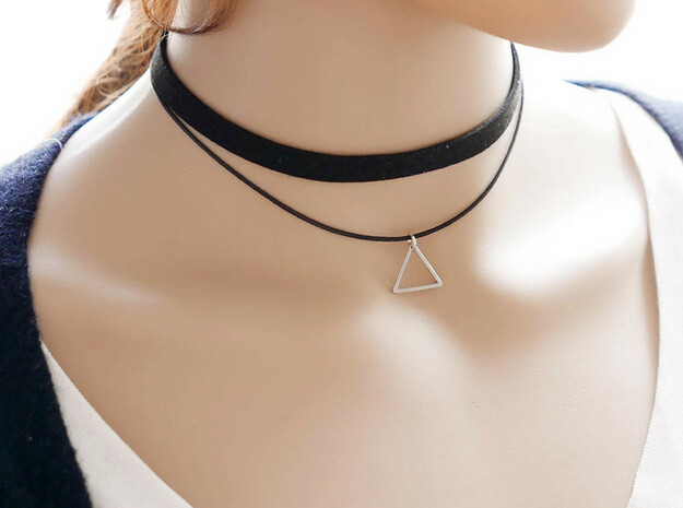Triangle in Fine Detail Polished Silver