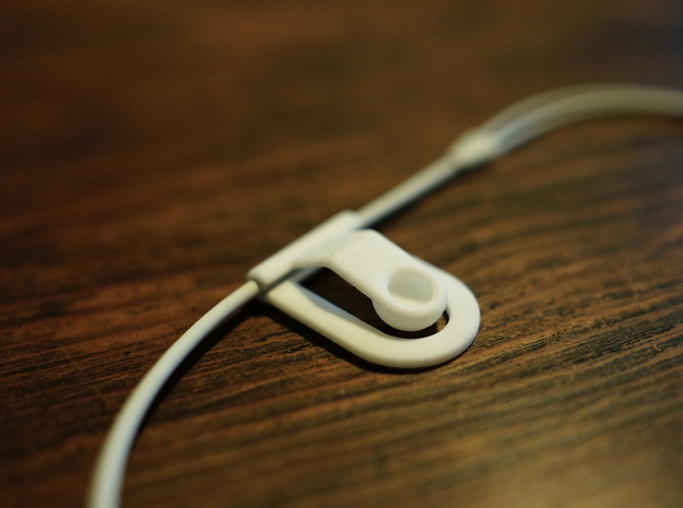 Headphone cable clip in White Natural Versatile Plastic