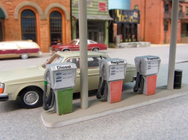 Vintage Gas Pump in Tan Fine Detail Plastic: 1:87 - HO