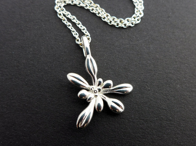 Small Arabidopsis Rosette Pendant in Polished Silver
