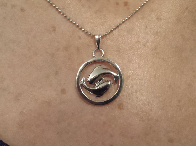 Pisces in Fine Detail Polished Silver