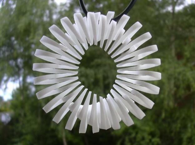 Spiralling figure 8 with 360 degree twist in White Natural Versatile Plastic