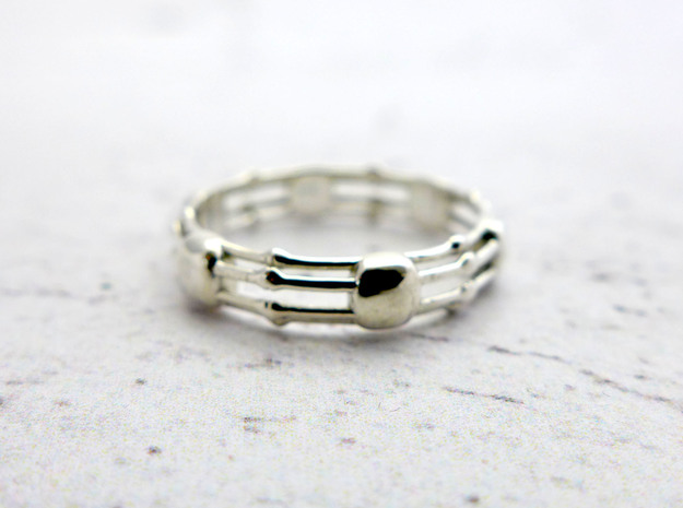 Skeletonema Diatom Ring in Polished Silver: 10.25 / 62.125
