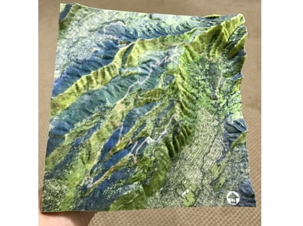 HURT100 Course Map, Hawai'i: 8"x8"@1:20,000 Scale in Full Color Sandstone