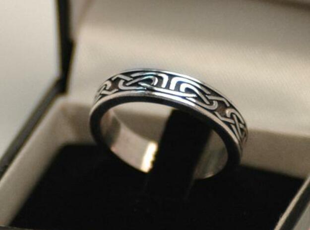 Celtic Ring in Antique Silver