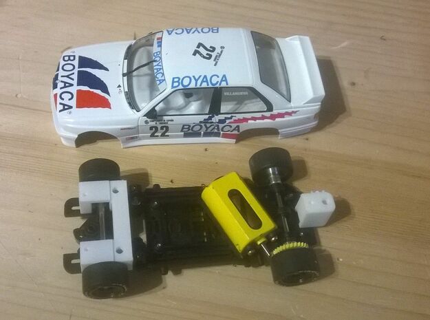 Adap. Fly BMW E30 Slot.it HRS-2 Chassis in White Natural Versatile Plastic