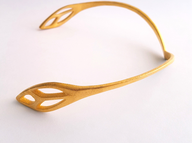 FLOS Choker. Smooth Elegance in Polished Gold Steel: Small