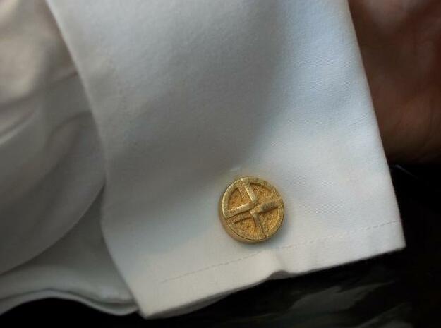 Shield Knot cuff links in Polished Gold Steel