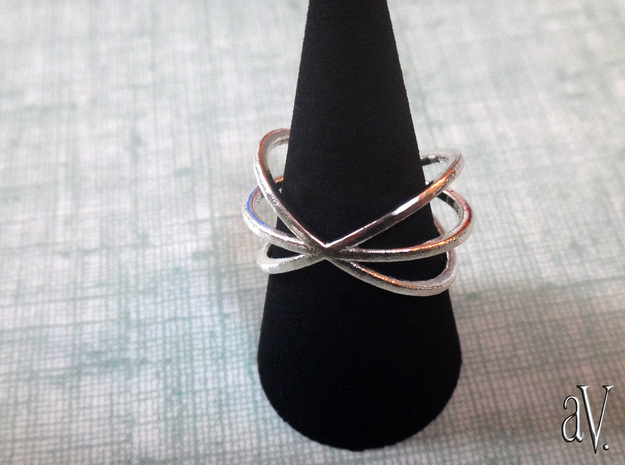 Line Triple Circle Ring in Natural Silver: 8 / 56.75