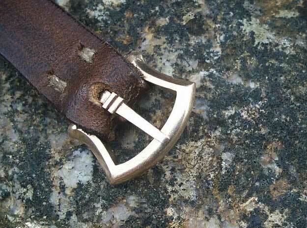 1/2" small buckle with tongue in Natural Bronze