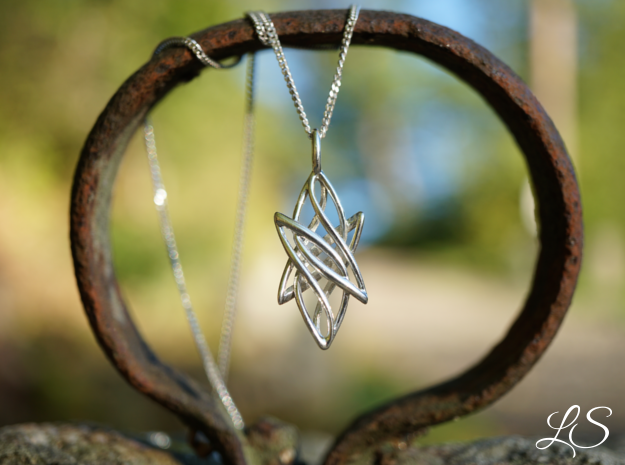Star Pendant in Polished Silver