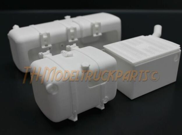 THM 00.3109-UI Exhaust right Tamiya Actros in Basic Nylon Plastic
