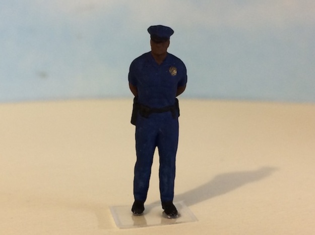 Police Officer Standing Waiting in Smoothest Fine Detail Plastic: 1:64 - S