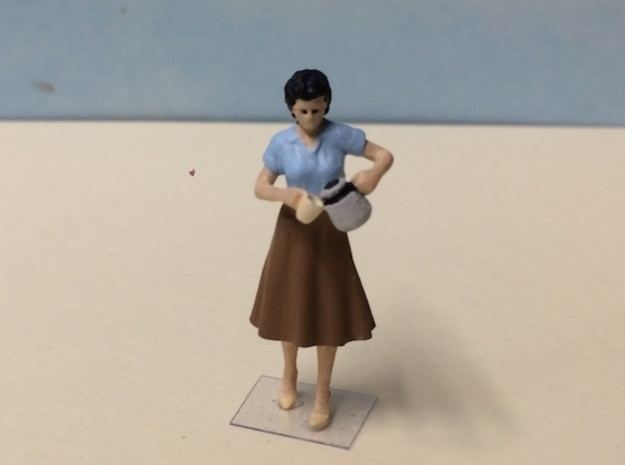 Female Pouring Coffee 1940's in Smoothest Fine Detail Plastic: 1:64 - S