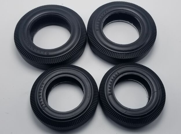 Roadster tire set 1/25 in Tan Fine Detail Plastic
