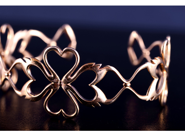 Swan-Heart Bracelet in Polished Bronze
