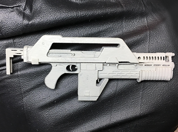 1/6 scale Pulse Rifle for 12” action figures in Tan Fine Detail Plastic