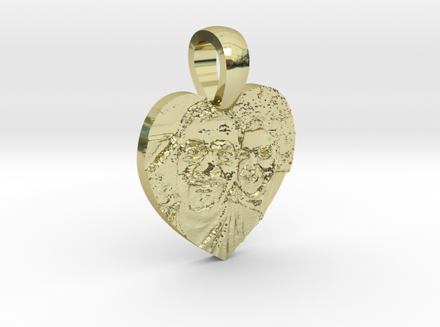 Picture embossed Pendant in 18K Yellow Gold