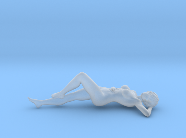 1/35 Relaxing Lady for Beach Diorama in Clear Ultra Fine Detail Plastic