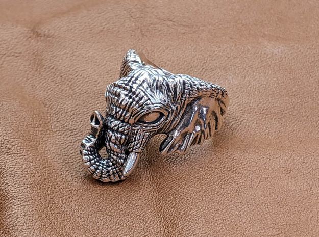 Elephant Ring in Antique Silver: 10 / 61.5
