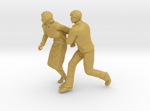 Couple Running Figure in Tan Fine Detail Plastic: 1:64 - S