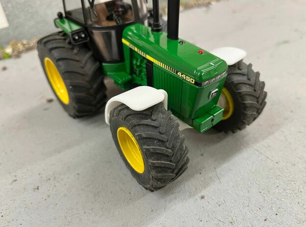 Front axle kit for JD 4450. ERTL/ Britains in White Processed Versatile Plastic
