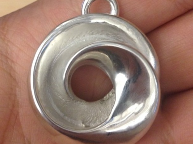 Figure 8 Klein Keychain in Polished Silver